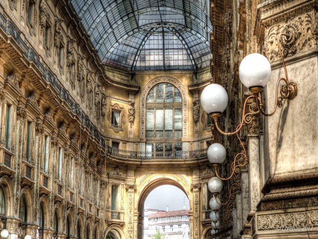 Walking through the Galleria Vittorio Emanuele II in Milan