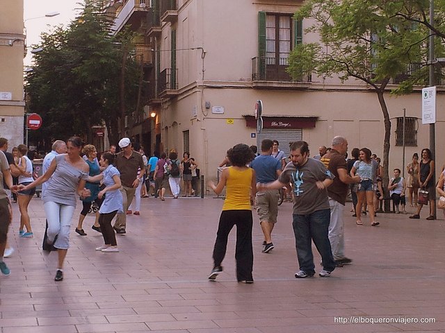 Gracia es uno de los barrios favoritos donde alojarse en Barcelona
