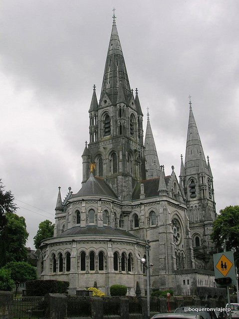 Catedral de San Finbarre en Cork, Irlanda