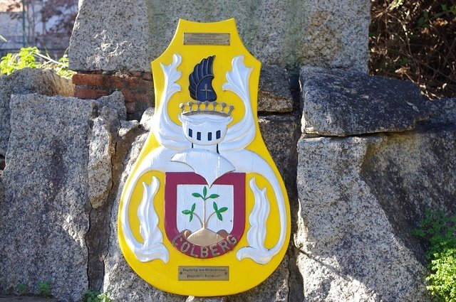 Escudo de los alemanes en el Cementerio Inglés de Málaga