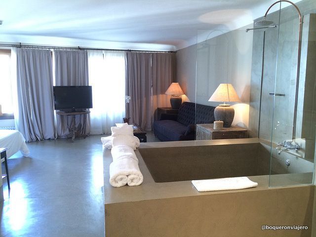 Sala de estar de la Suite Palacio Carvajal Giron Plasencia