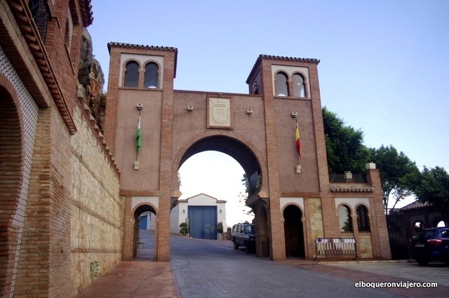 Arco de Málaga en Comares