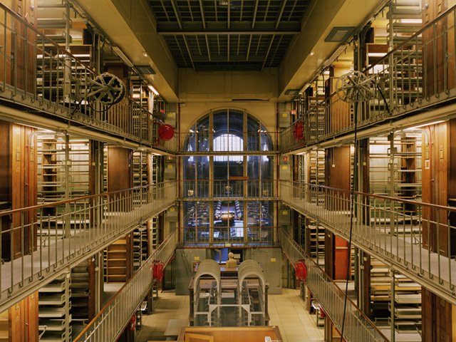 Fotografías de Candida Höfer de la Biblioteca Nacional de París